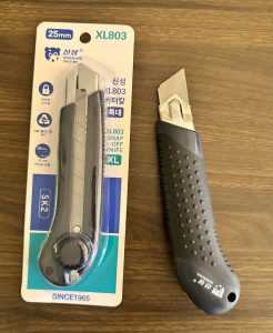 box cutter retractable